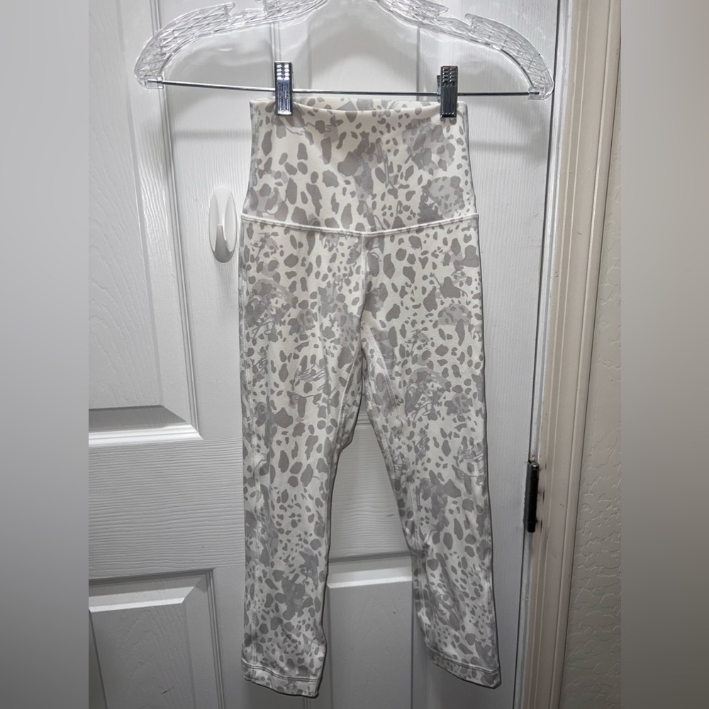 Lululemon Align HR 25” Leopard Print